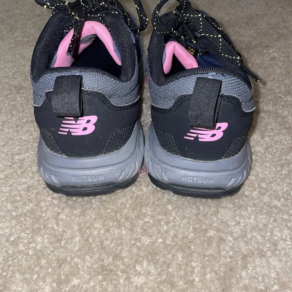 New Balance Womens 510 V5 Trail Running Shoes WT510CE5 Gray‎ Pink Sz 6.5